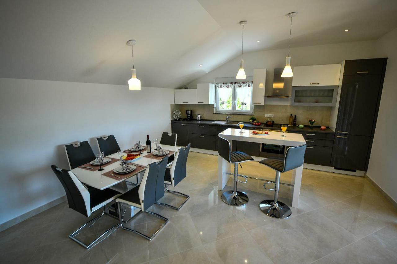 Cambi Lux Apartment Otok  ภายนอก รูปภาพ