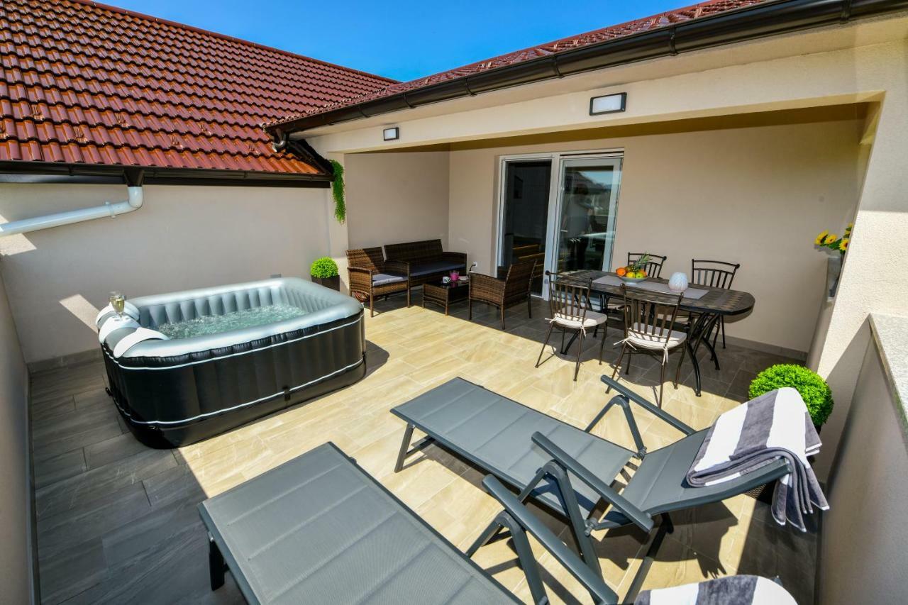 Cambi Lux Apartment Otok  ภายนอก รูปภาพ