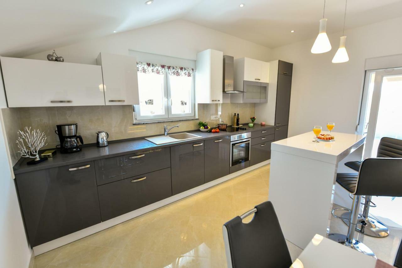 Cambi Lux Apartment Otok  ภายนอก รูปภาพ