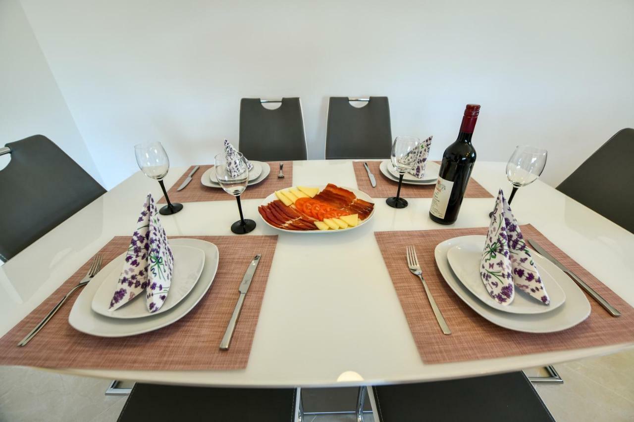 Cambi Lux Apartment Otok  ภายนอก รูปภาพ